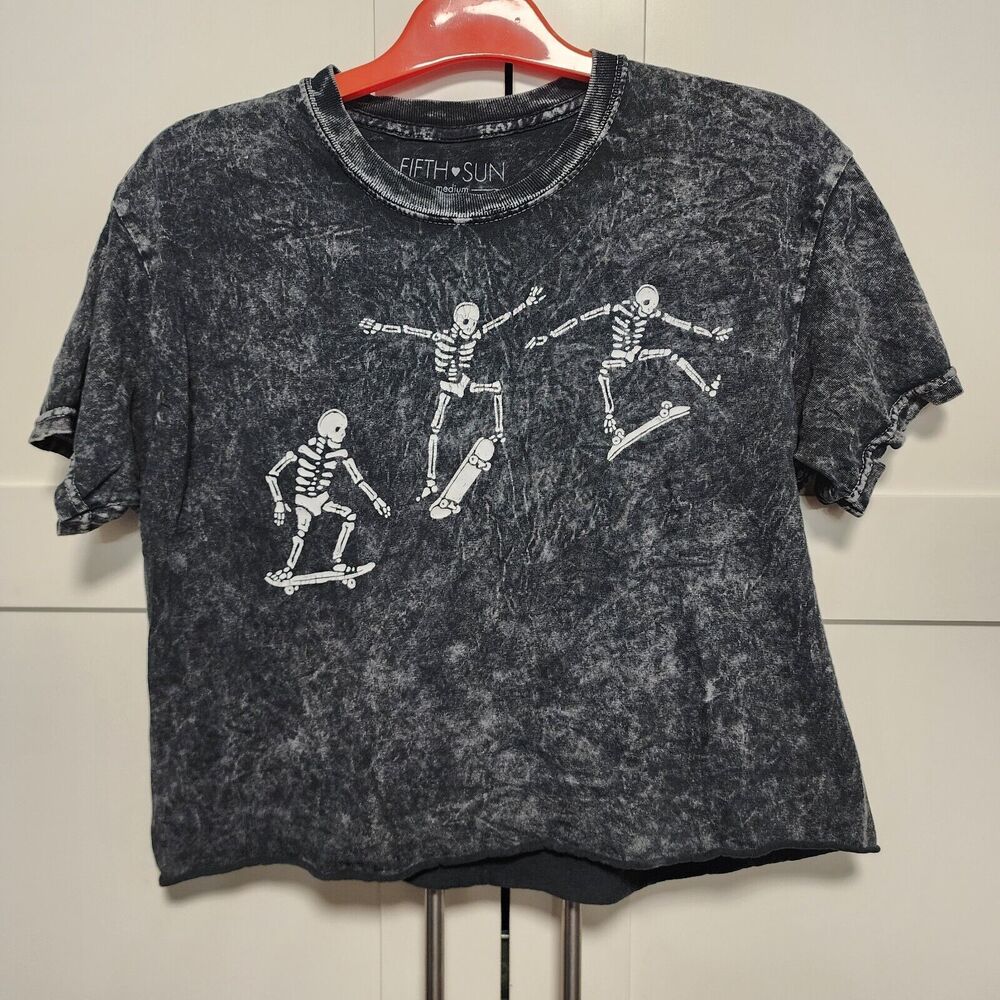 Fifth Sun stoned washed black cropped t-shirt with Skateboard skeletons Medium